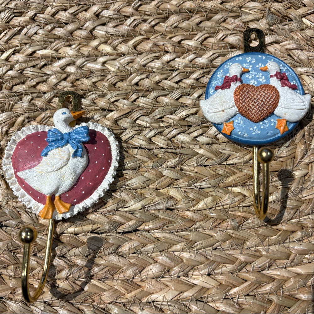 Avon Country  Collection Wall Hooks - Country Friends & Country Goose Set